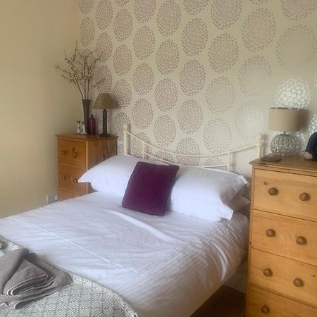 Mid-Wales Farmhouse, Swimming Pool, Tranquil Countryside Views, Sleeps 14 Meifod ภายนอก รูปภาพ