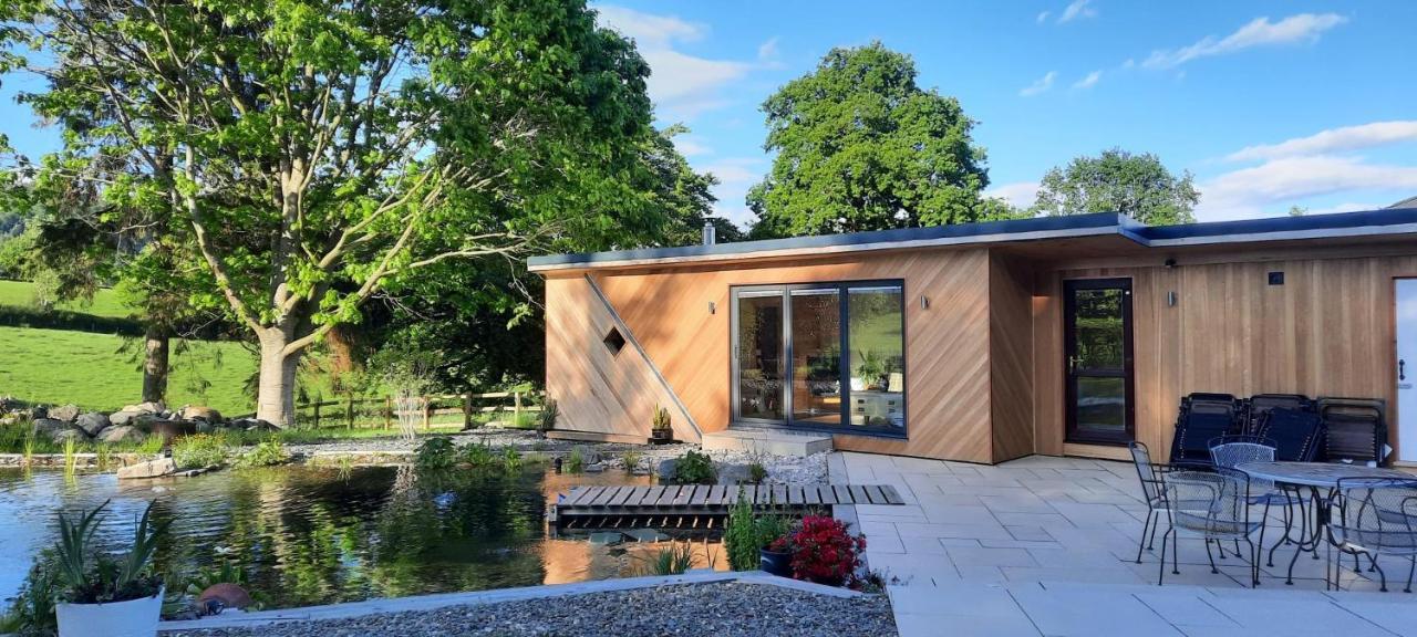 Mid-Wales Farmhouse, Swimming Pool, Tranquil Countryside Views, Sleeps 14 Meifod ภายนอก รูปภาพ